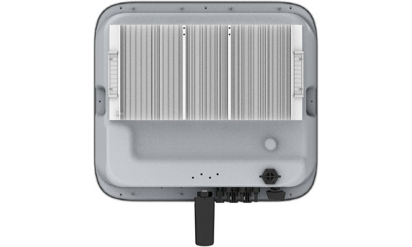 The Huawei SUN2000-10KTL-M1/13.5A Inverter: Equipped with arc fault circuit interrupter (AFCI), prepared for Huawei Luna Battery, and includes a Smart Dongle for WLAN/LAN connectivity. Enables full 10 kW AC power and simultaneous complete battery charging with 10 kW. Initial setup requires Android devices, and the Monitorring App Huawei Fusion Solar is available for iOS and Android.